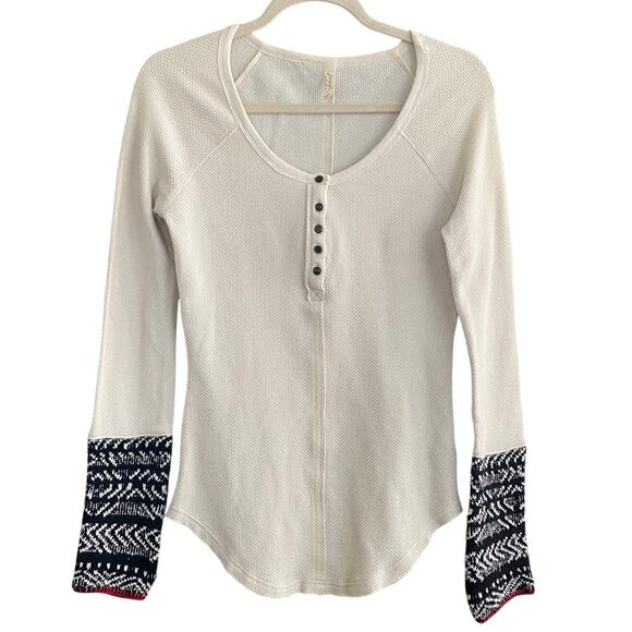 Free People Alpine Cuff Sleeve Thermal Henley Waffle Knit Sz Medium Cream Black - Picture 3 of 7